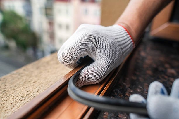 Weatherproofing and draft sealing services